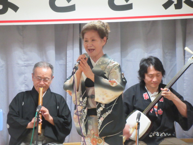 伸びのある歌声に皆感動しておりました。